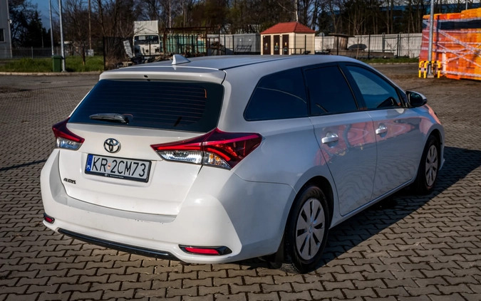 Toyota Auris cena 34000 przebieg: 193000, rok produkcji 2018 z Kraków małe 106